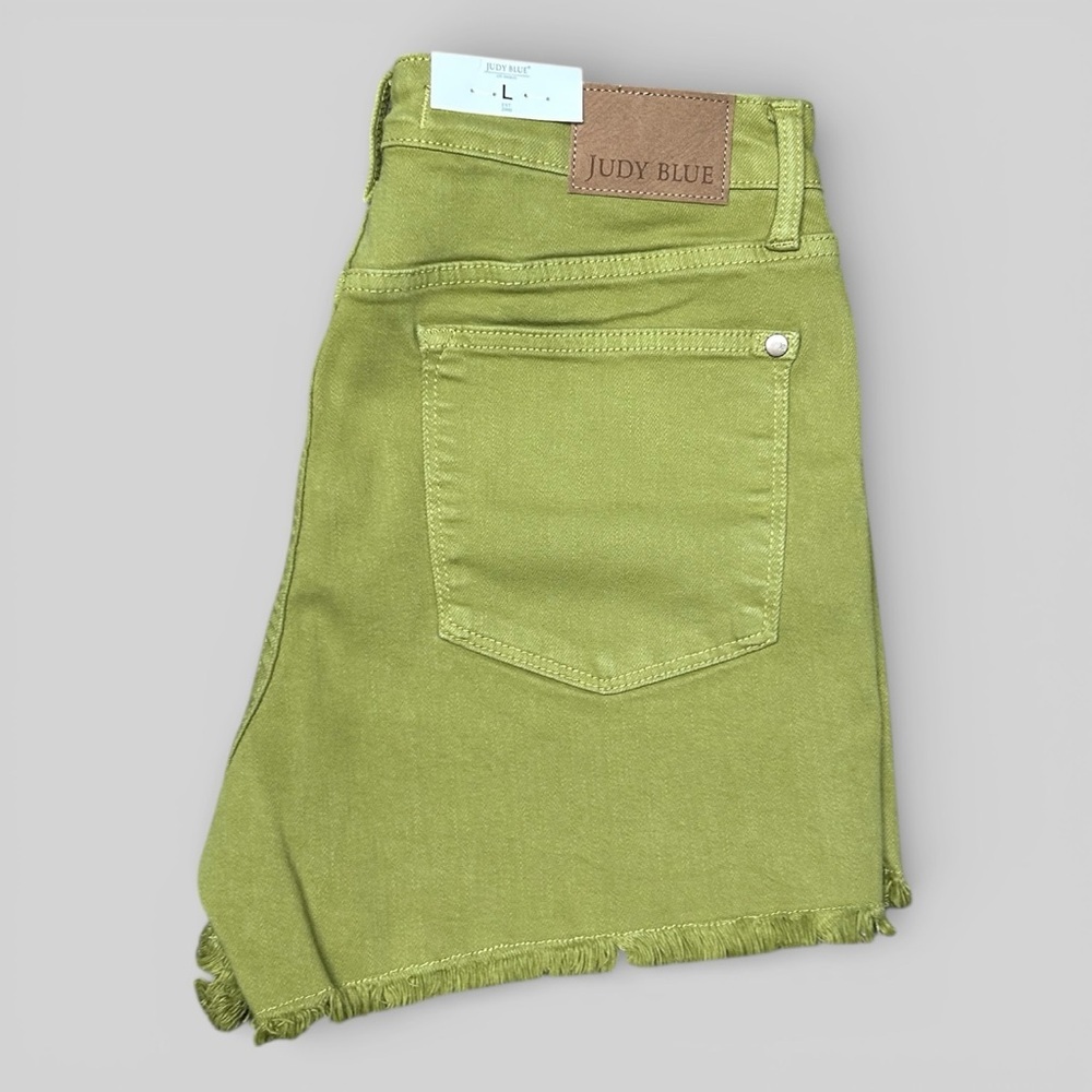 Judy Blue Matcha Green Fray Hem Mid Rise Shorts Size Large NWT - Picture 9 of 10